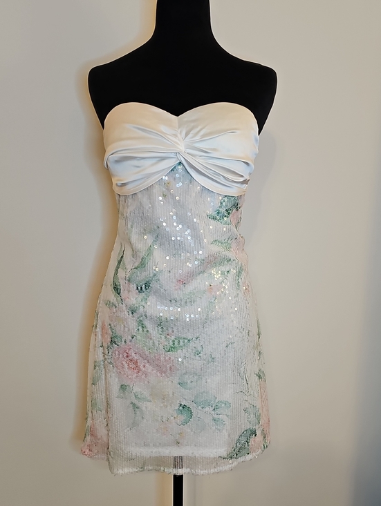 Dresses & Skirts - Strapless White Sequin Floral Mini Dress